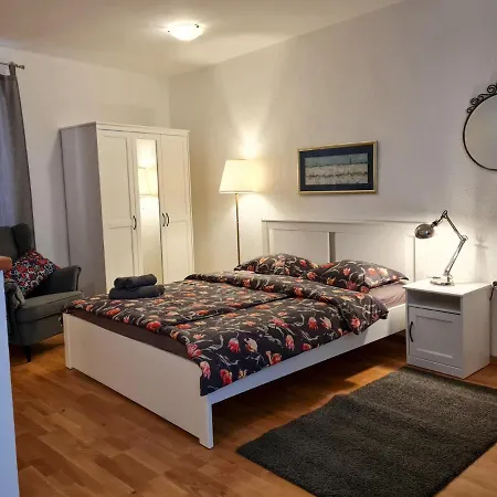 Old Town Apartments *